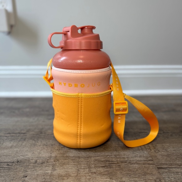 Hydrojug 73oz Avec Support Isolé Rouge Et Sangle Rose Réglable – Occasion
